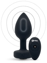 Load image into Gallery viewer, B-VIBE VIBRATING JEWELS REMOTE CONTROL PLUG M/L BLACK
